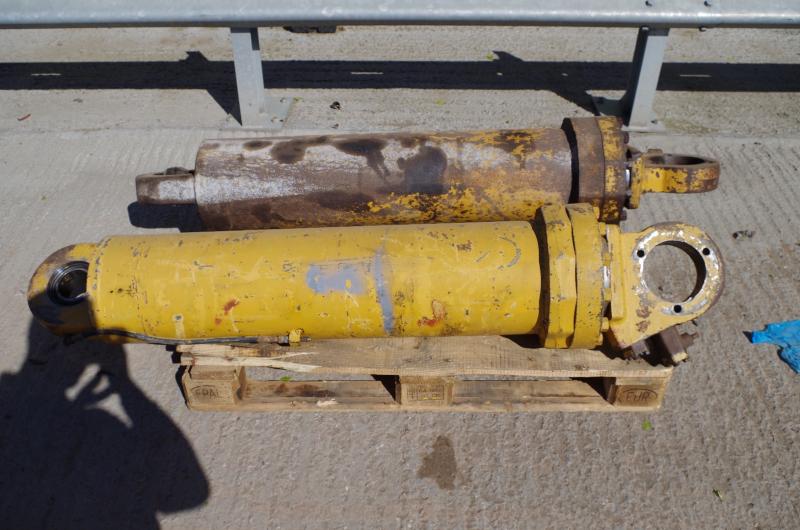 8J8924 CYLINDER GPHOIST